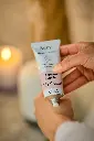 AE0214_Aery_Aromatherapy_DreamCatcherHandCream_LS_02_HI.webp